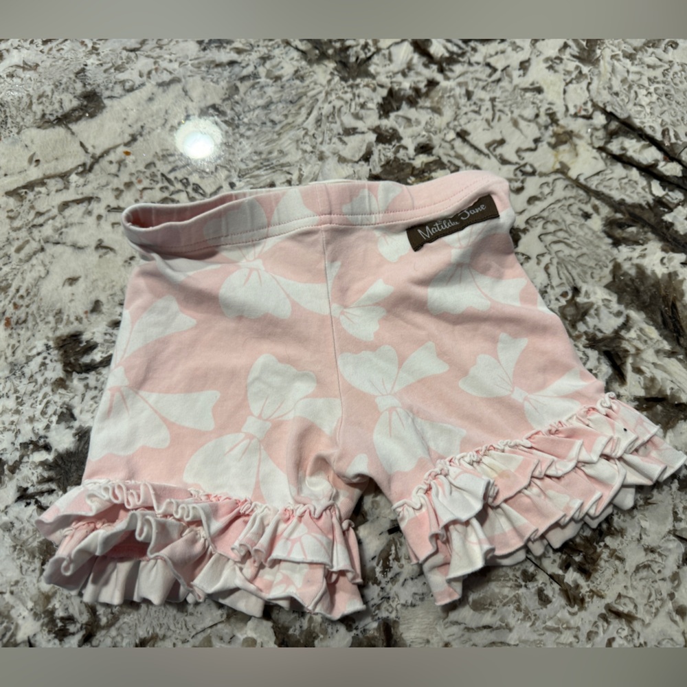 Matilda Jane size 2 ruffle trim shorties with pale pink & white bow pattern